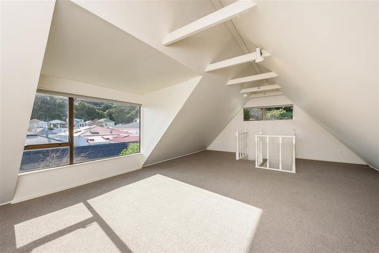 Photo of property in 6/51 Austin Street, Mount Victoria, Wellington, 6011