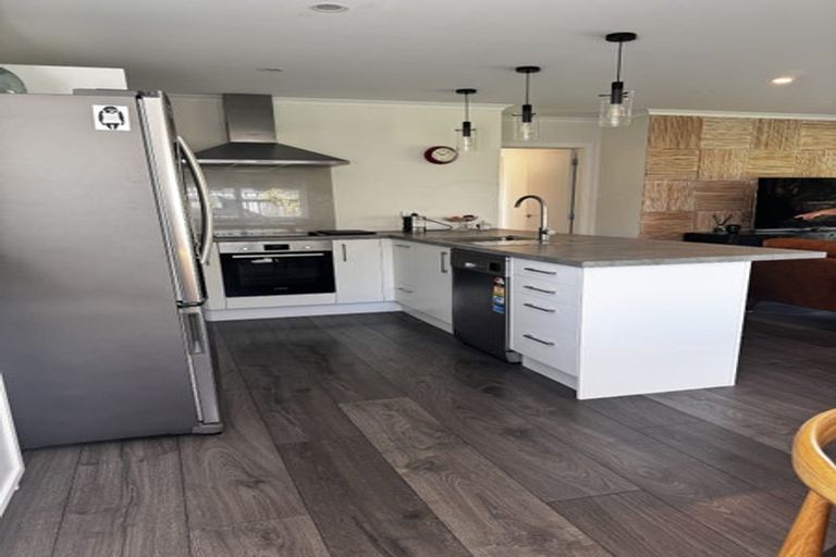 Photo of property in 1 Trinity Lane, Greytown, 5712