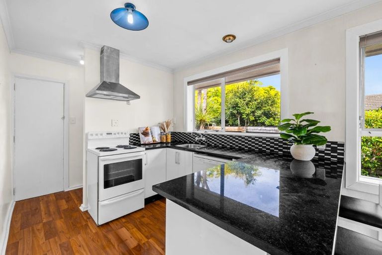 Photo of property in 135 Condell Avenue, Papanui, Christchurch, 8053