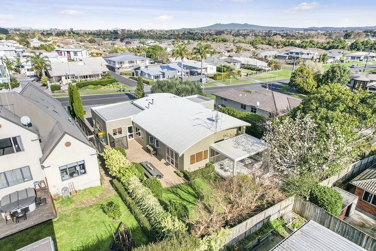 Photo of property in 67 Rototuna Road, Rototuna, Hamilton, 3210