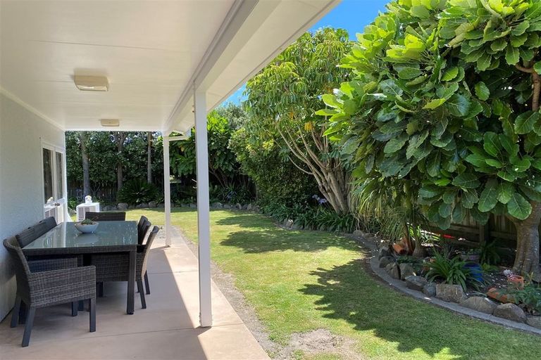 Photo of property in 4 Marlin Drive, Coastlands, Whakatane, 3120