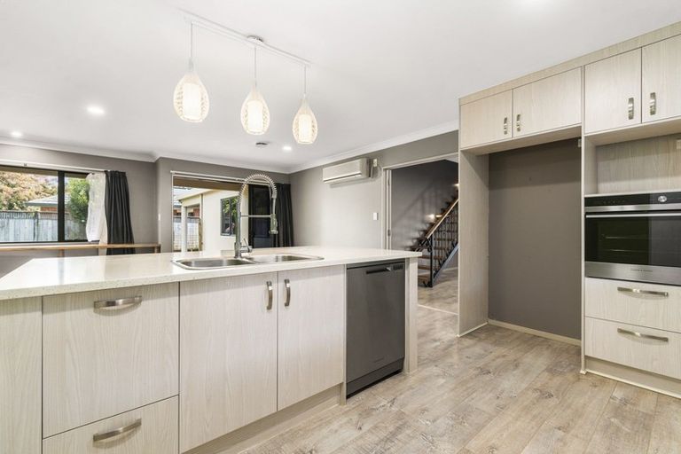 Photo of property in 22 Hoyte Place, Pukehangi, Rotorua, 3015