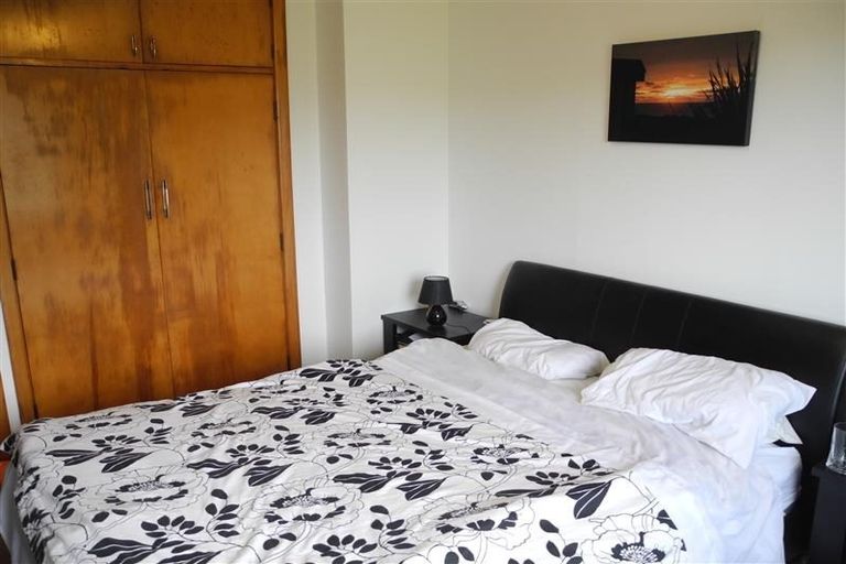 Photo of property in 33 Acheron Road, Paremata, Porirua, 5026