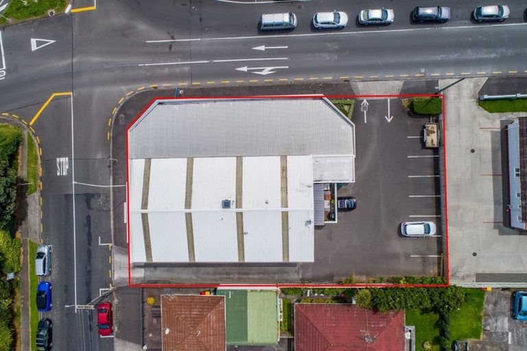 Photo of property in 37 Hobson Street, New Plymouth, 4312