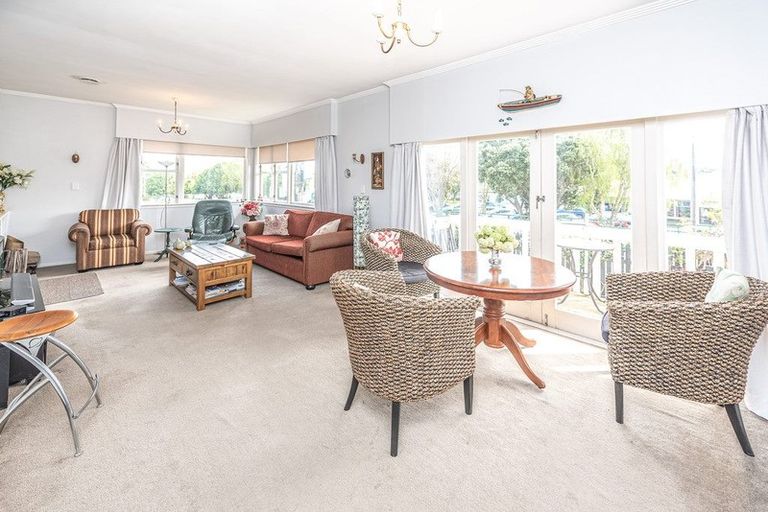 Photo of property in 81 Purnell Street, College Estate, Whanganui, 4500