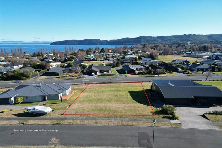Photo of property in 7 Kestrel Lane, Kinloch, Taupo, 3377