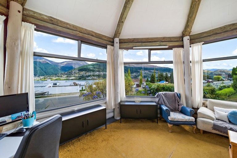 Photo of property in 25 Oregon Drive, Kelvin Heights, Queenstown, 9300