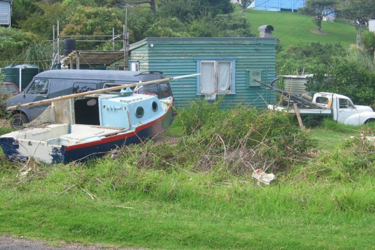 Photo of property in 44 Hamilton Road, Surfdale, Waiheke Island, 1081