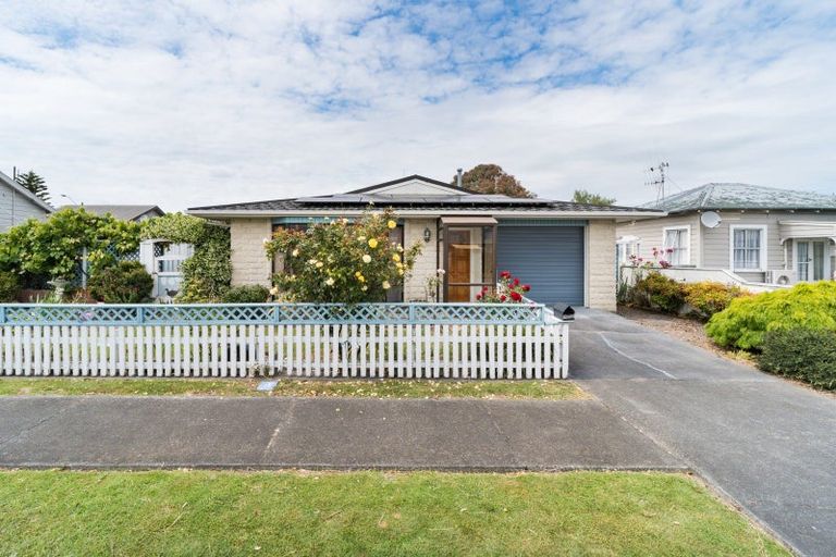 Photo of property in 17 Russell Street, Feilding, 4702