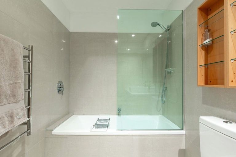 Photo of property in Youell House, 1/1 Hutcheson Street, Mayfield, Blenheim, 7201