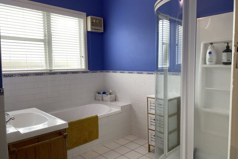 Photo of property in 2 Duppa Street, Berhampore, Wellington, 6023