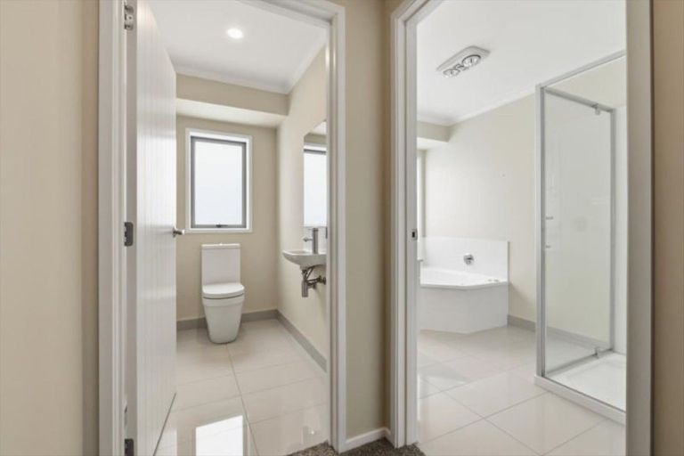 Photo of property in 82 Golden Sands Drive, Papamoa Beach, Papamoa, 3118