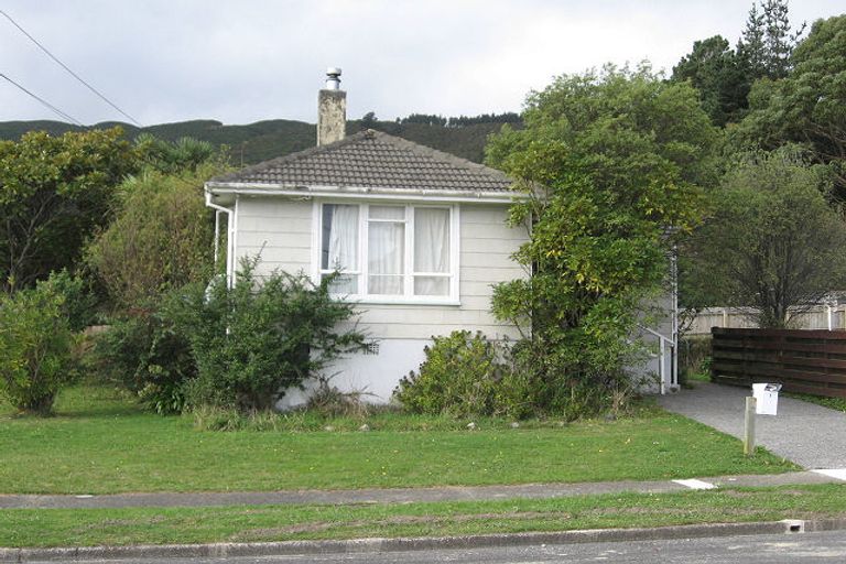 Photo of property in 1 Boyd Grove, Naenae, Lower Hutt, 5011