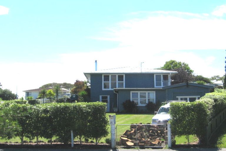 Property details for 12 Farringdon Street, Glen Innes, Auckland, 1072