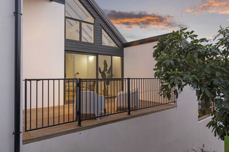 Photo of property in 17 Brigid Place, Mount Pleasant, Christchurch, 8081