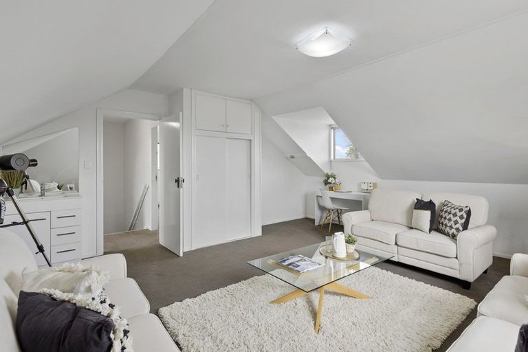 Photo of property in 15 Sawtell Place, Northcote, Christchurch, 8052