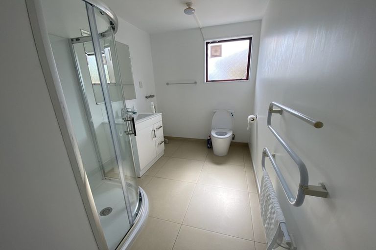 Photo of property in 14 Strid Road, Te Atatu South, Auckland, 0610