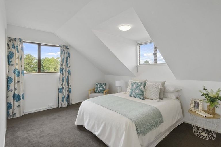 Photo of property in 15 Sawtell Place, Northcote, Christchurch, 8052