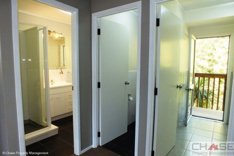 Photo of property in 1/38 Carlisle Road, Browns Bay, Auckland, 0630