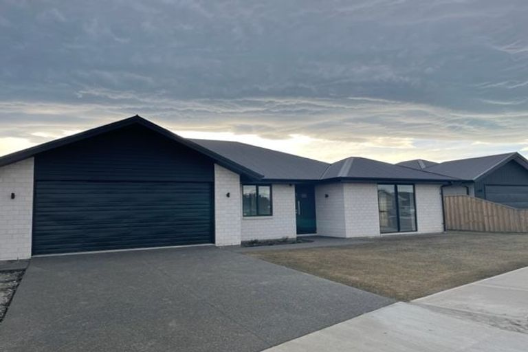 Photo of property in 31 Claremont Crescent, Amberley, 7410