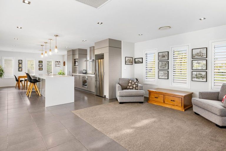 Photo of property in 2 Lamia Grove, Papamoa Beach, Papamoa, 3118