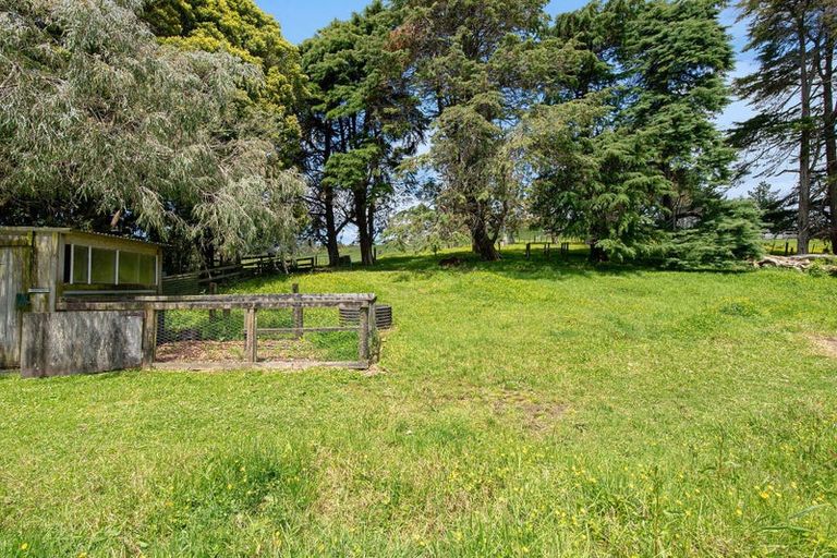Photo of property in 40 Coulter Road, Swanson, Auckland, 0614