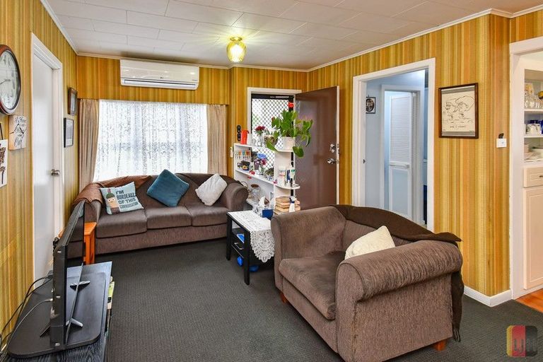 Photo of property in 16 Tennessee Avenue, Mangere East, Auckland, 2024