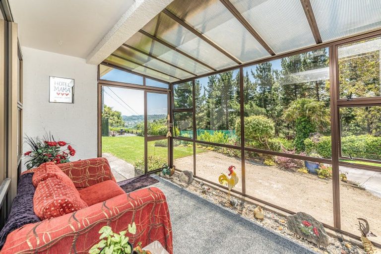 Photo of property in 28 Shakespeare Road, Bastia Hill, Whanganui, 4500