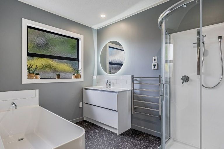 Photo of property in 15 Fairfield Road, Levin, 5510