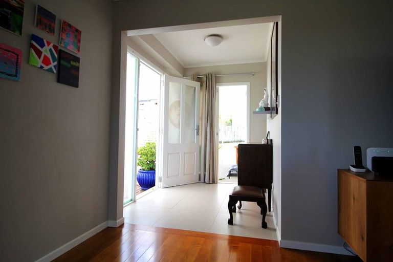 Photo of property in 33 Park Road, Glenfield, Auckland, 0629