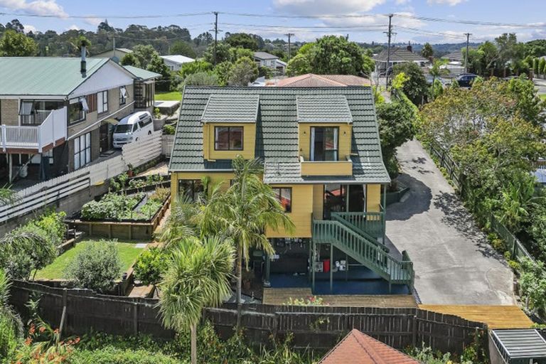 Photo of property in 1/254 Sturges Road, Henderson, Auckland, 0612