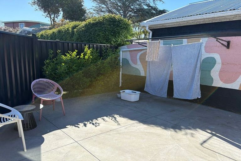 Photo of property in 120 Seaview Road, Westown, New Plymouth, 4310
