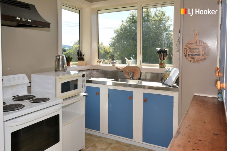 Photo of property in 33 Balmain Street, Halfway Bush, Dunedin, 9010