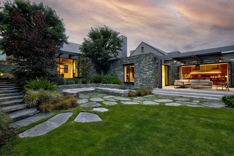 Photo of property in 1 Mica Ridge, Arrowtown, Queenstown, 9371