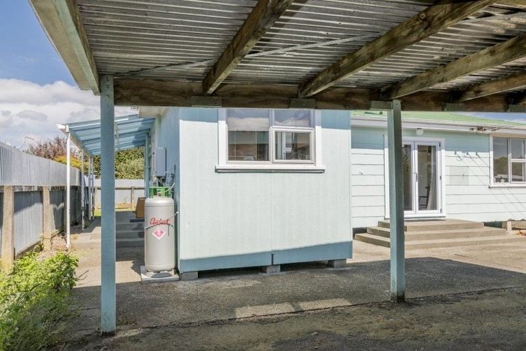 Photo of property in 160a Winchester Street, Levin, 5510