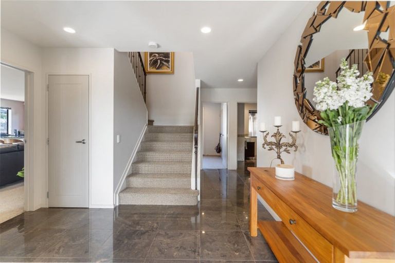 Photo of property in 30 Pine Harbour Parade, Beachlands, Auckland, 2018