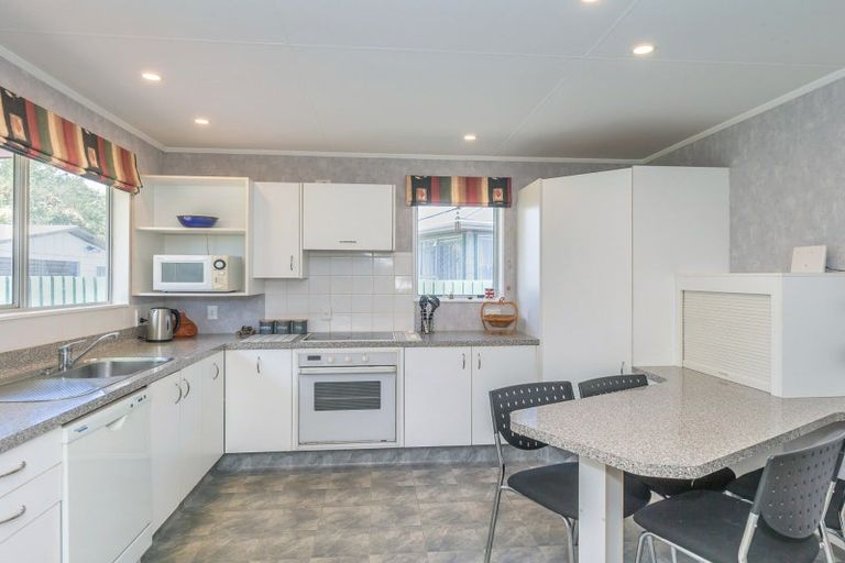 Photo of property in 29 Adkin Avenue, Levin, 5510