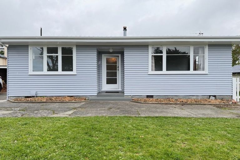 Photo of property in 11-13 Hawtrey Terrace, Johnsonville, Wellington, 6037