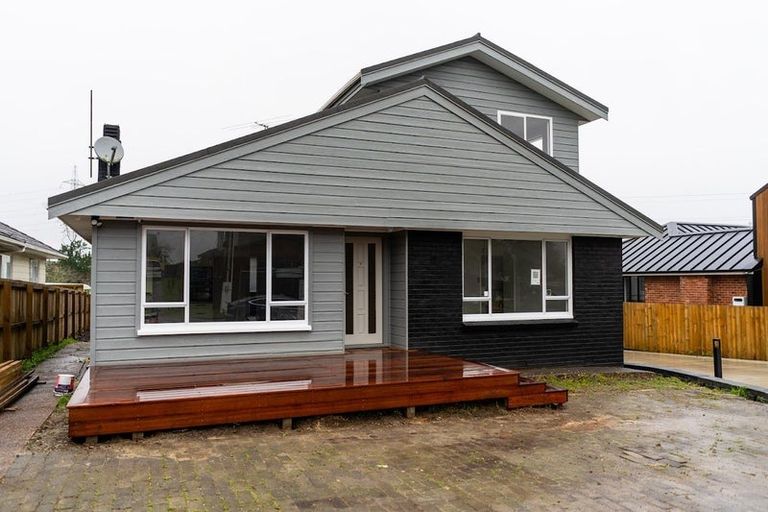 Photo of property in 26 Toru Street, Te Atatu Peninsula, Auckland, 0610