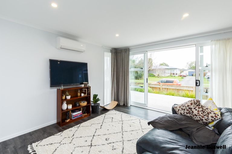 Photo of property in 79 James Line, Kelvin Grove, Palmerston North, 4414