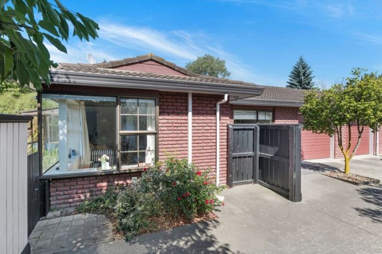 Photo of property in 16b Rubens Place, Burnside, Christchurch, 8053