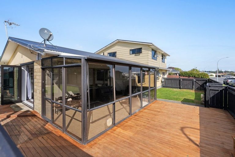 Photo of property in 10 Dillon Drive, Bell Block, New Plymouth, 4312