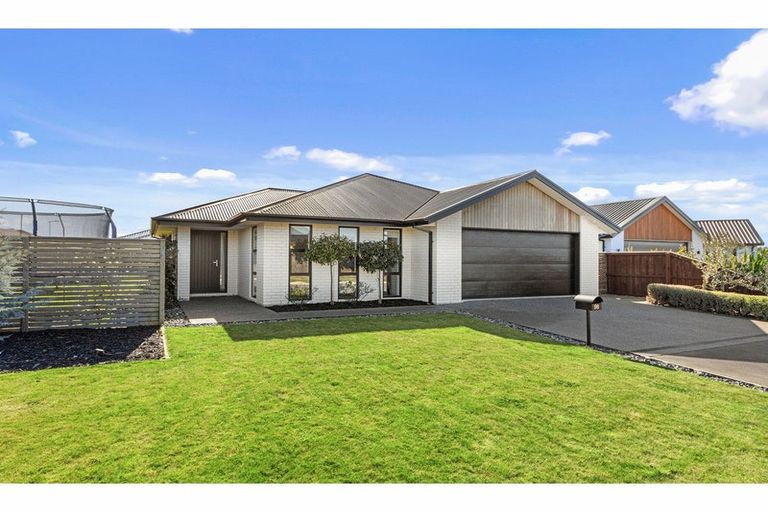 Photo of property in 98 Oaks Drive, Lincoln, 7608