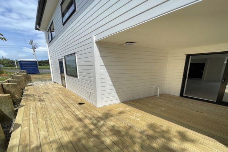 Photo of property in 133c Arran Road, Browns Bay, Auckland, 0630