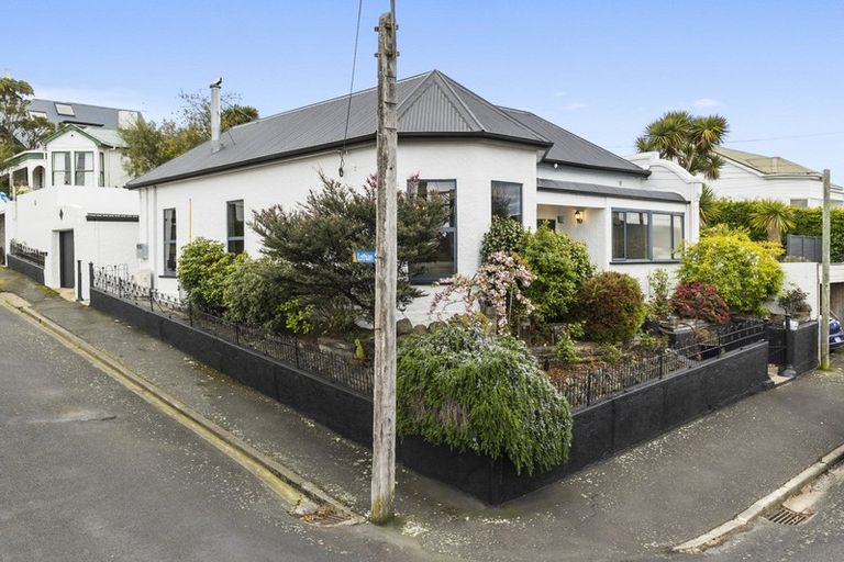 Photo of property in 35 Falkland Street, Maori Hill, Dunedin, 9010