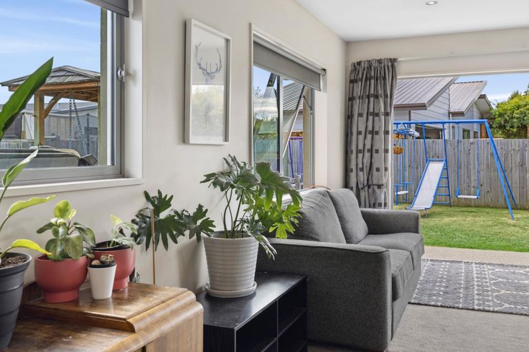 Photo of property in 30 Ash Avenue, Albert Town, Wanaka, 9305