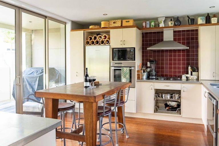 Photo of property in 186 Oceanbeach Road, Mount Maunganui, 3116