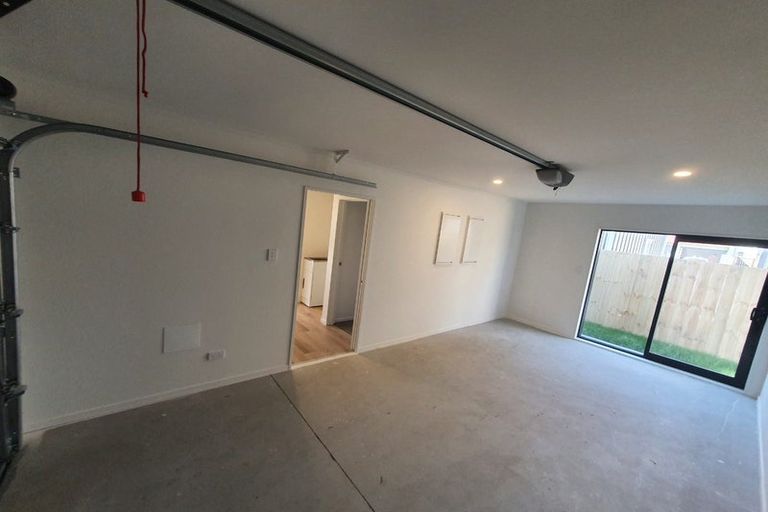 Photo of property in 12 Grandifolia Road, Takanini, 2110