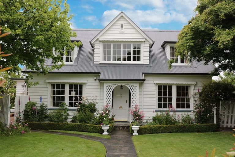 Photo of property in 19 Mona Square, Ashburton, 7700