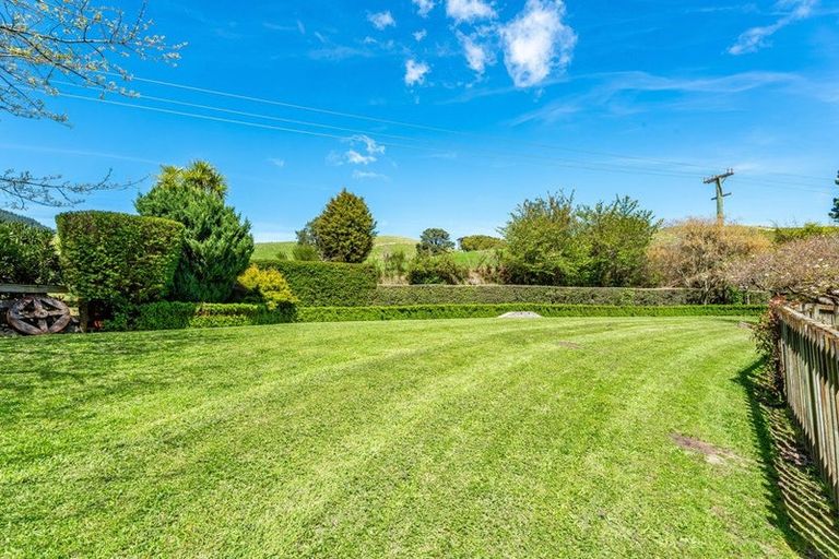 Photo of property in 52 Katherine Mansfield Drive, Whitemans Valley, Upper Hutt, 5371